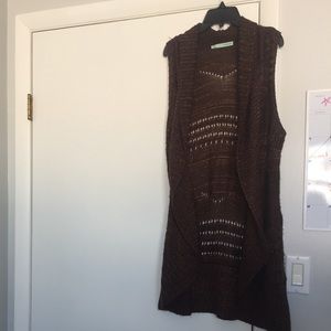 Sleeveless cardigan